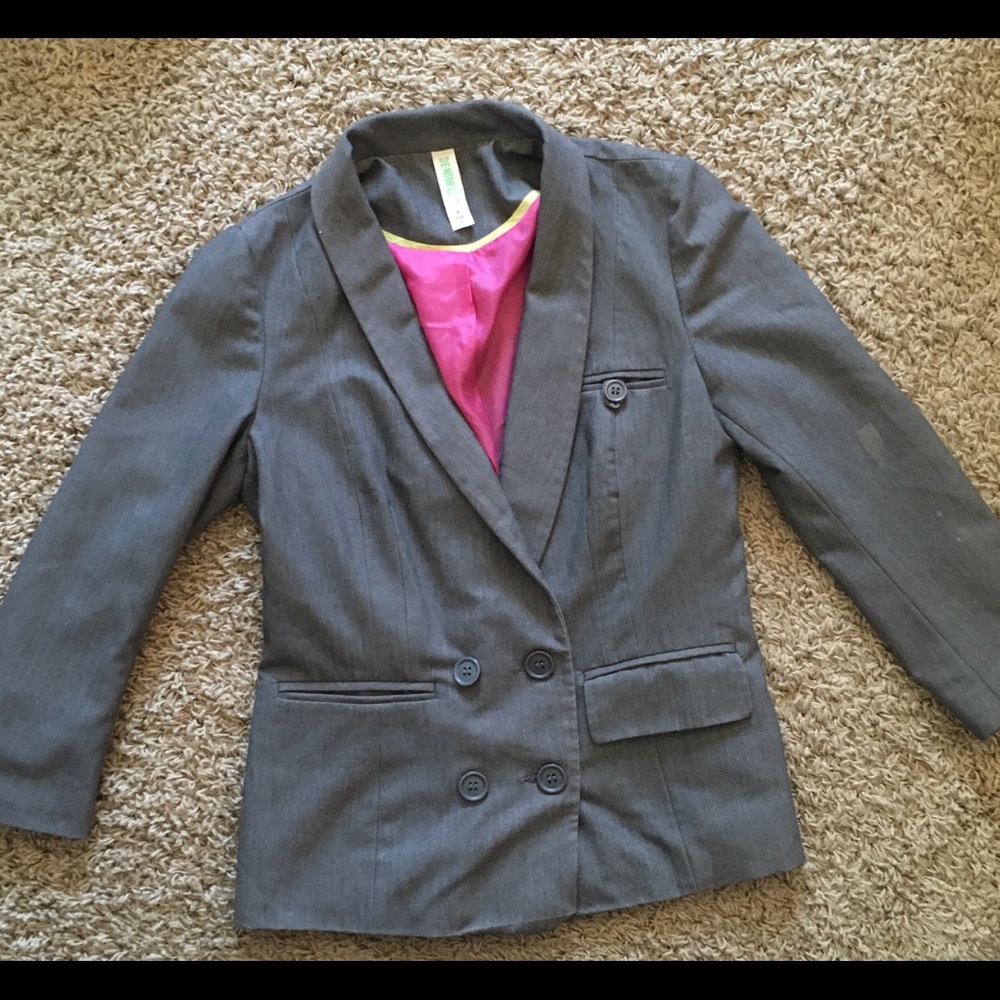 Women’s grey blazer